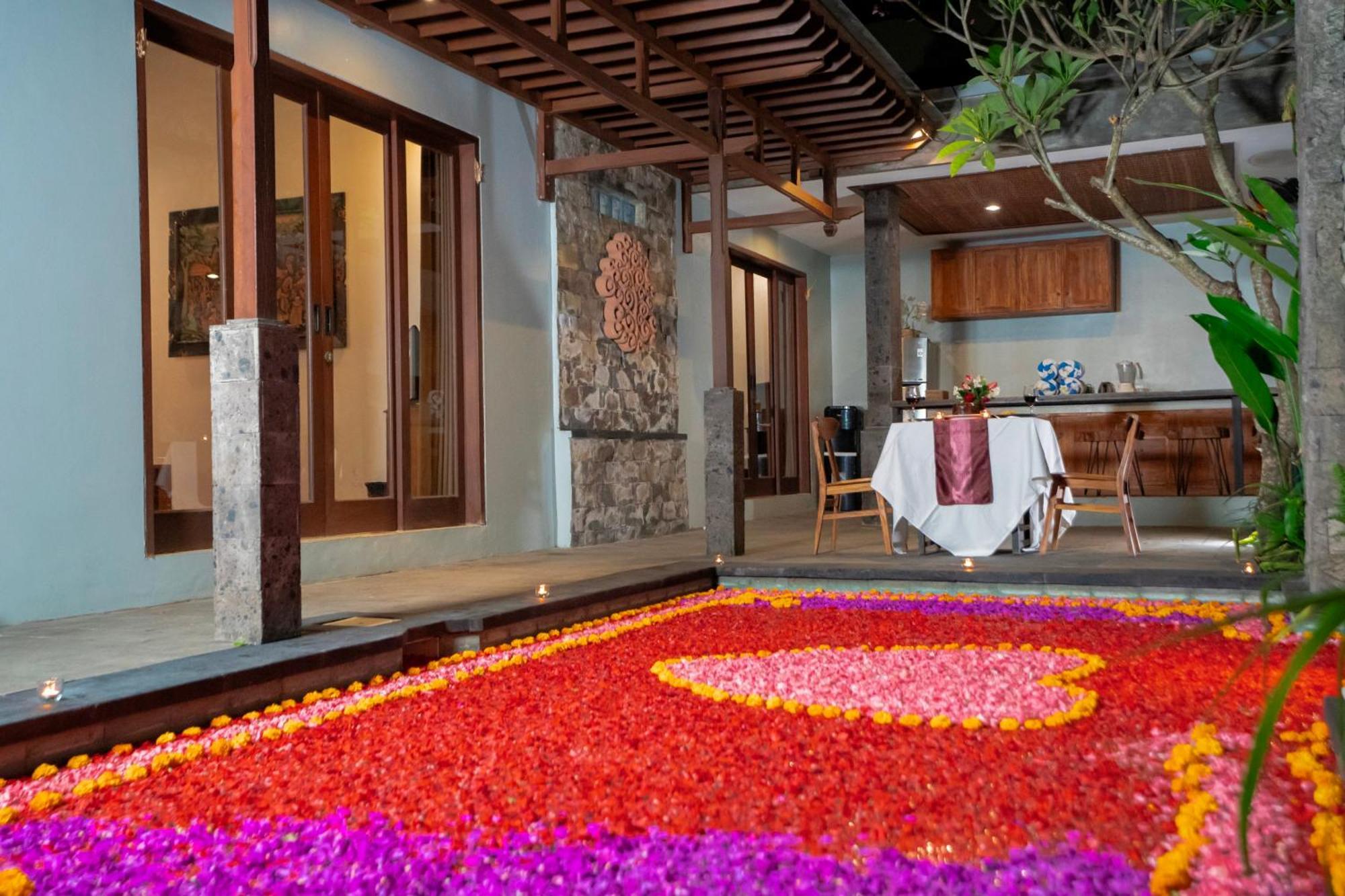 Kusuma Living And Villa Seminyak エクステリア 写真